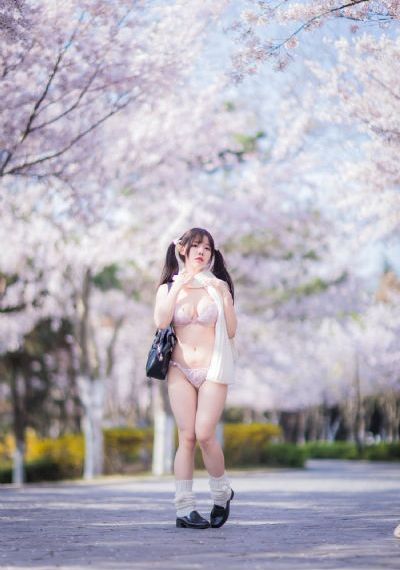献身给魔王伊伏洛基亚吧