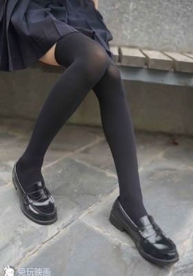 美女毛茸茸的阴户视频