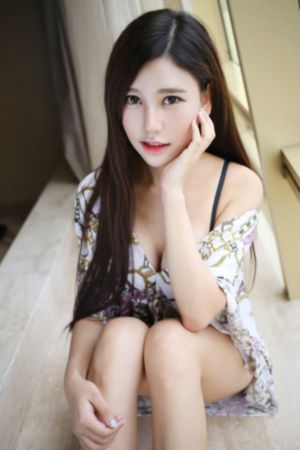 撕开她的乳罩慢慢捏捏视频