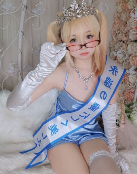 被闺蜜强啪百合小说h