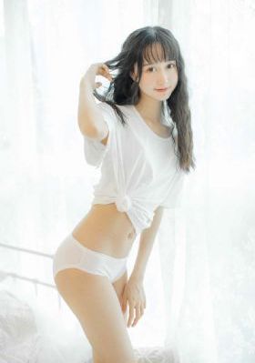 撕开她的乳罩慢慢捏捏视频
