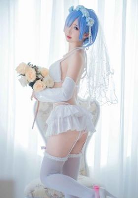 女大学生的沙龙室1